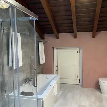 Casablanca Boutique Линарес